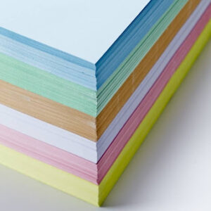 Papel Cartolina Cores diversas Pacote 50 folhas - 50 x 66 mm